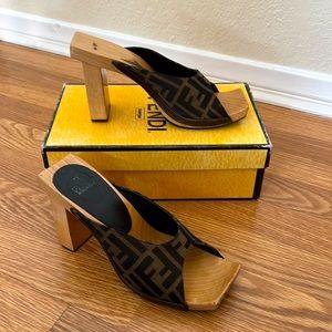 Fendi Zucca Blk/Sand designer heels 8 1/2